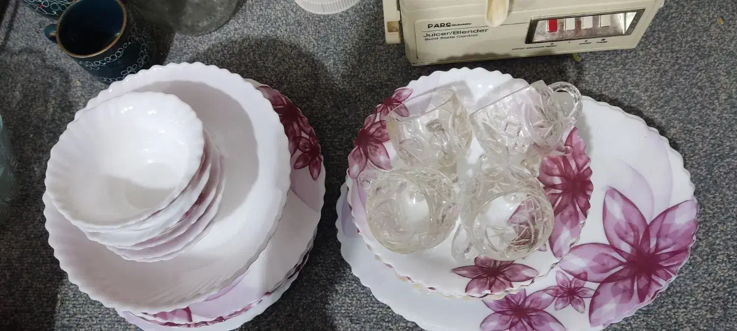 مقداری ظرف قابلمه کاری شیشه نشکن ارکوپال|ظروف سرو و پذیرایی|کرج, کوی گلها|دیوار