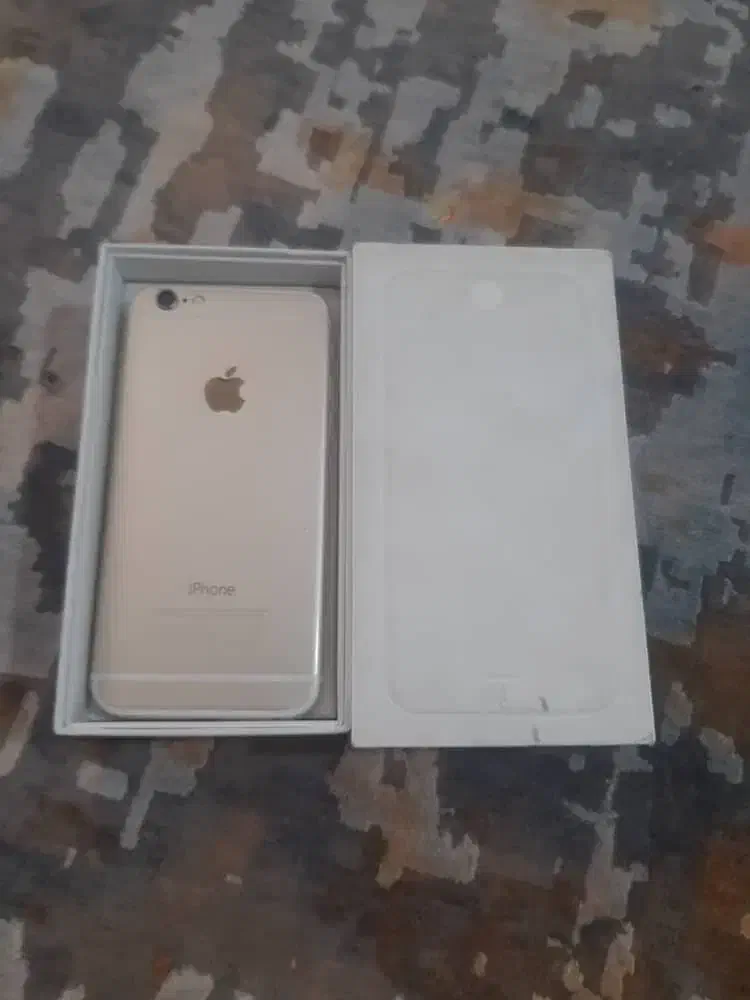 آیفون ۶ معمولی کاملا سالم هیچ مشکلی نداره|موبایل|فولادشهر, C4|دیوار