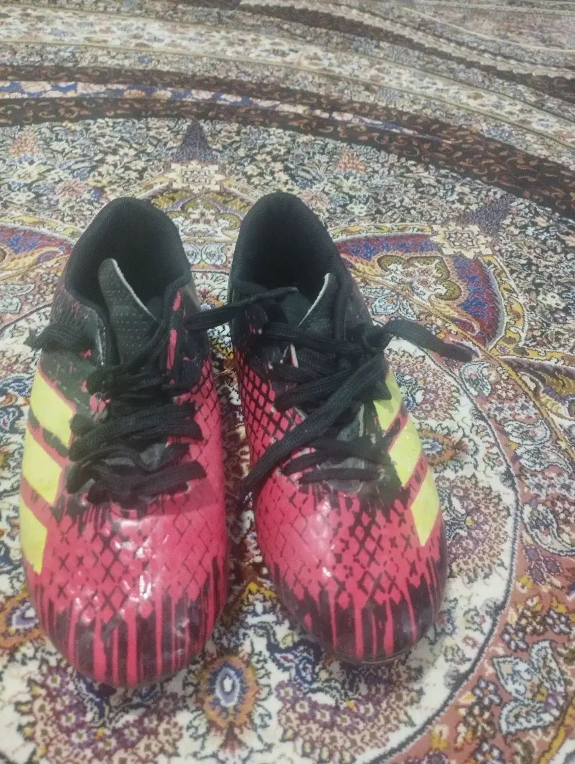 کفش فوتبال|کیف، کفش، کمربند|الوند, |دیوار