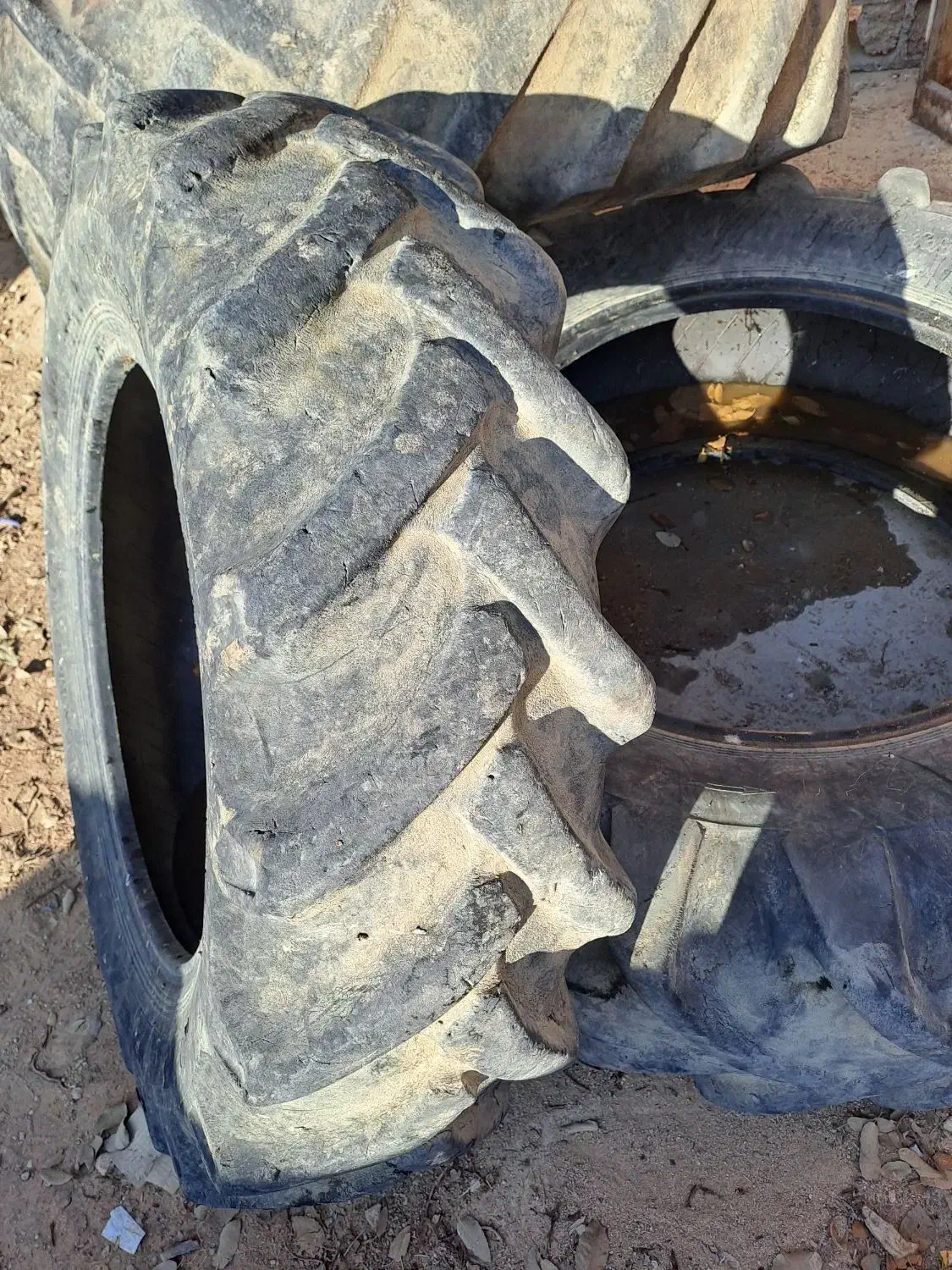 لاستیک تراکتور|قطعات یدکی و لوازم جانبی|دشمن زیاری, |دیوار