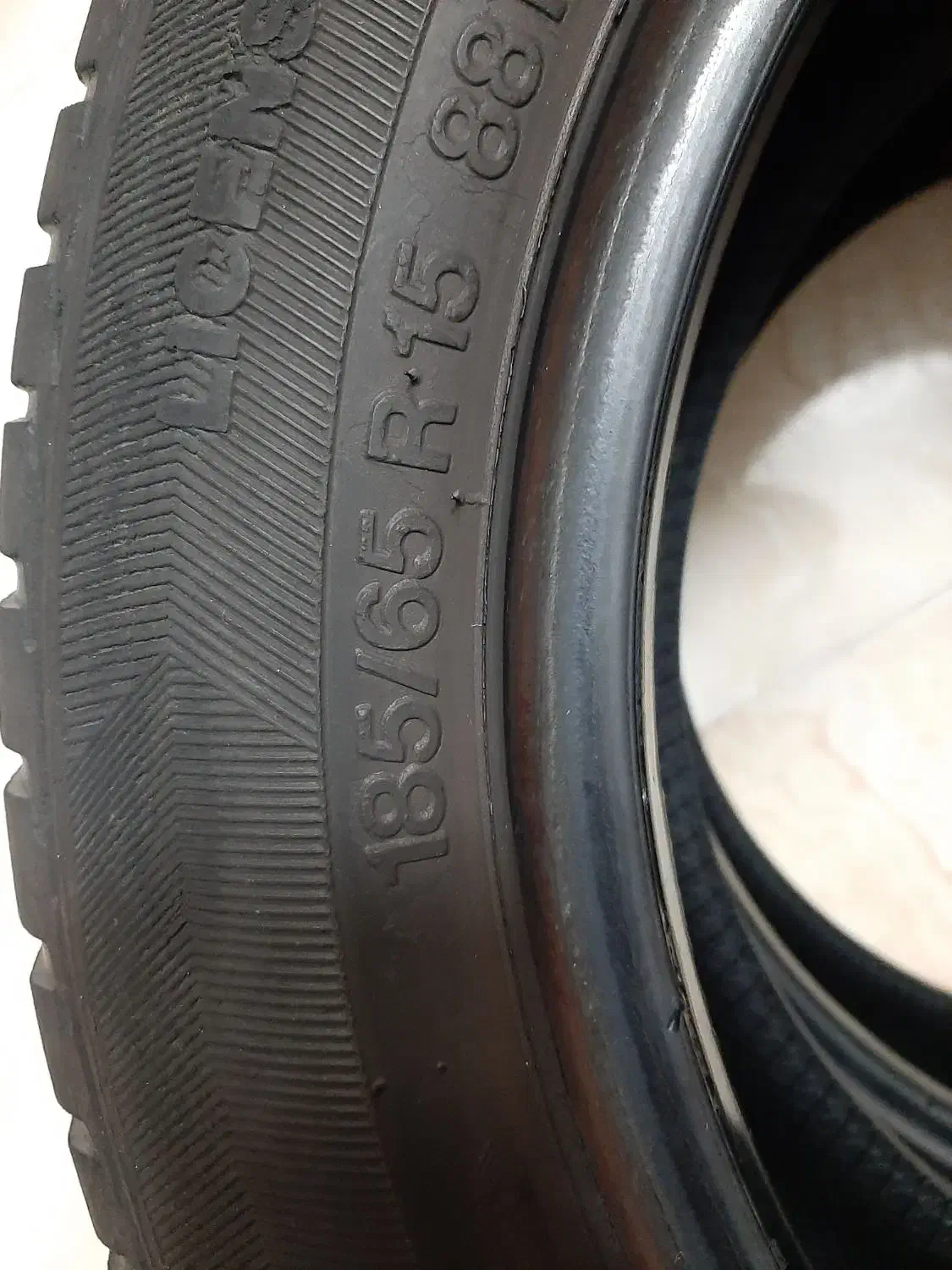 دو حلقه لاستیک یزد تایر185/65/15|قطعات یدکی و لوازم جانبی|لنجان, |دیوار