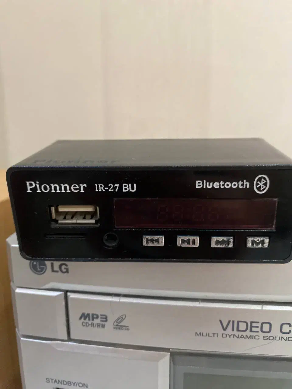 سیستم صوتی ضبط و باند LG KR-220MV با بلوتوث|سیستم صوتی خانگی|ری, دولتآباد|دیوار