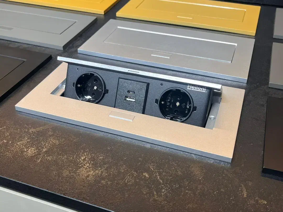 پریز توکار ملونی کد و ۱۷|سایر لوازم برقی|تهران, لاله زار|دیوار