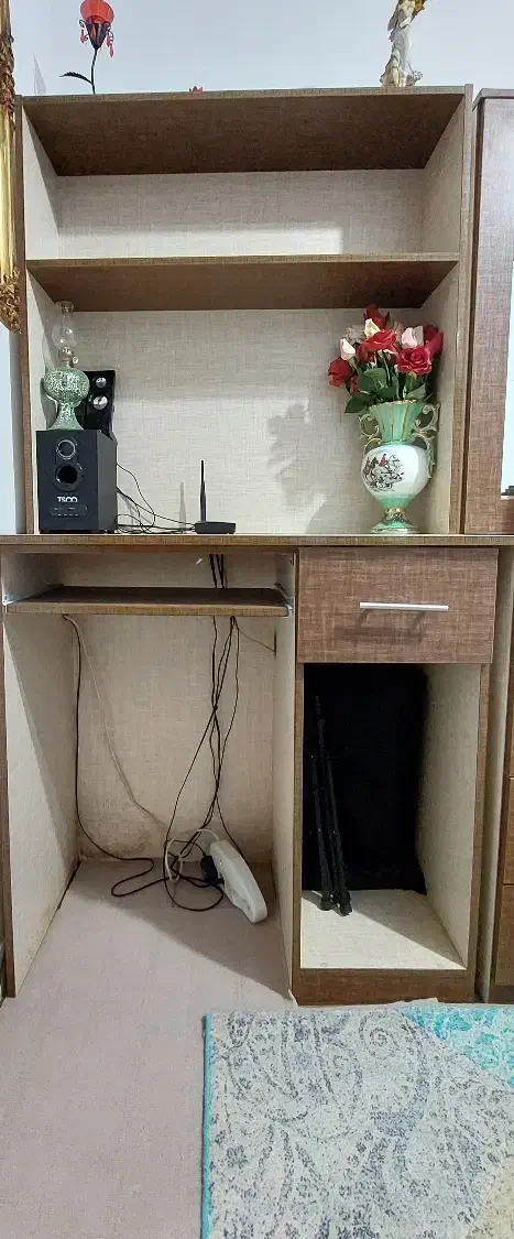 میز کامپیوتر یا میز تحریر|میز تحریر و کامپیوتر|رشت, حومه رشت|دیوار