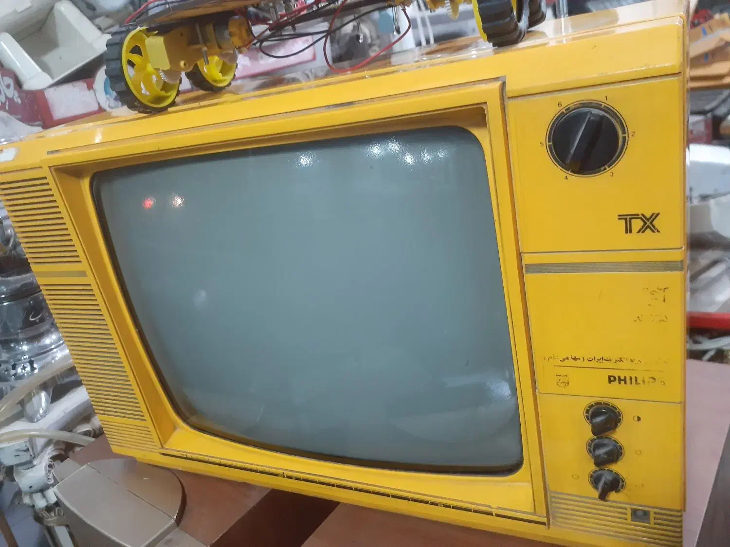 تلویزیون قدیمی|تلویزیون و پروژکتور|پاکدشت, خاتون آباد|دیوار