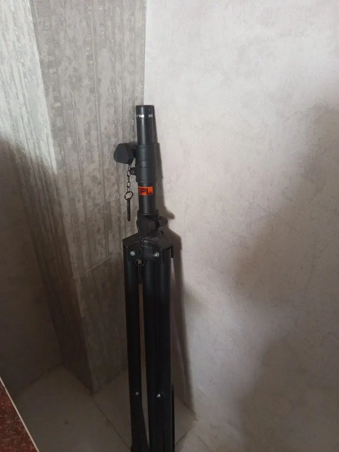 سه پایه باند|سیستم صوتی خانگی|فولادشهر, C1|دیوار