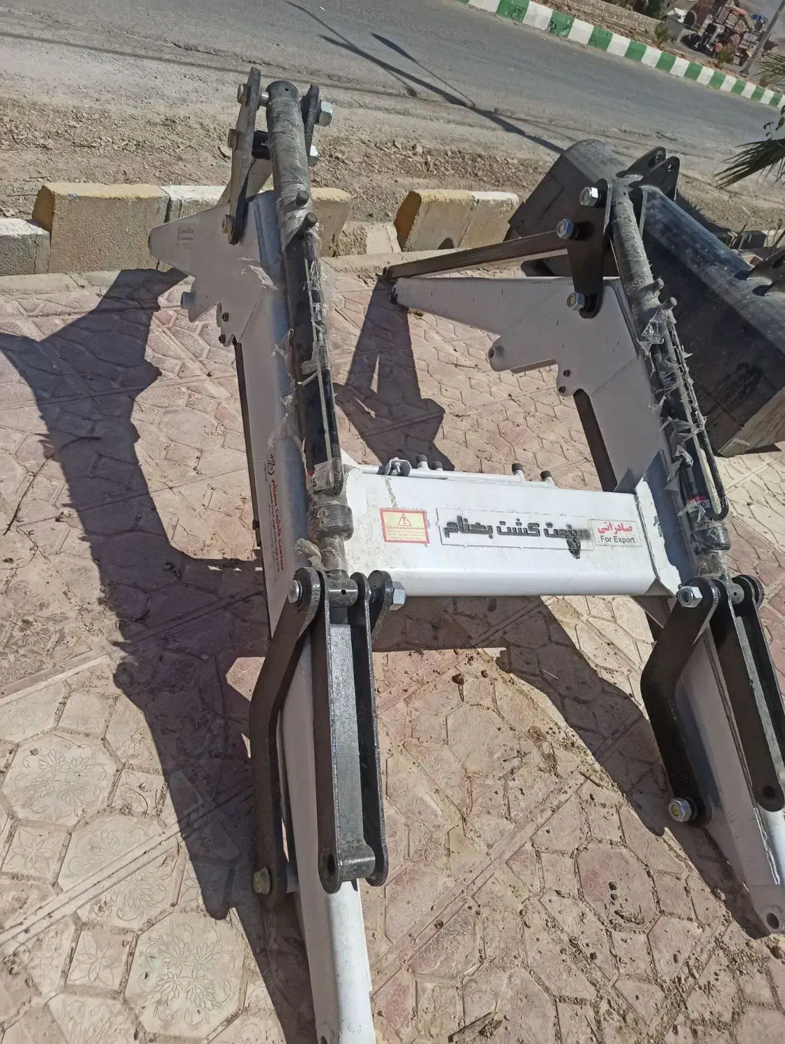 بیل تراکتوری 6سیلندر|ماشینآلات صنعتی|آبدانان, |دیوار