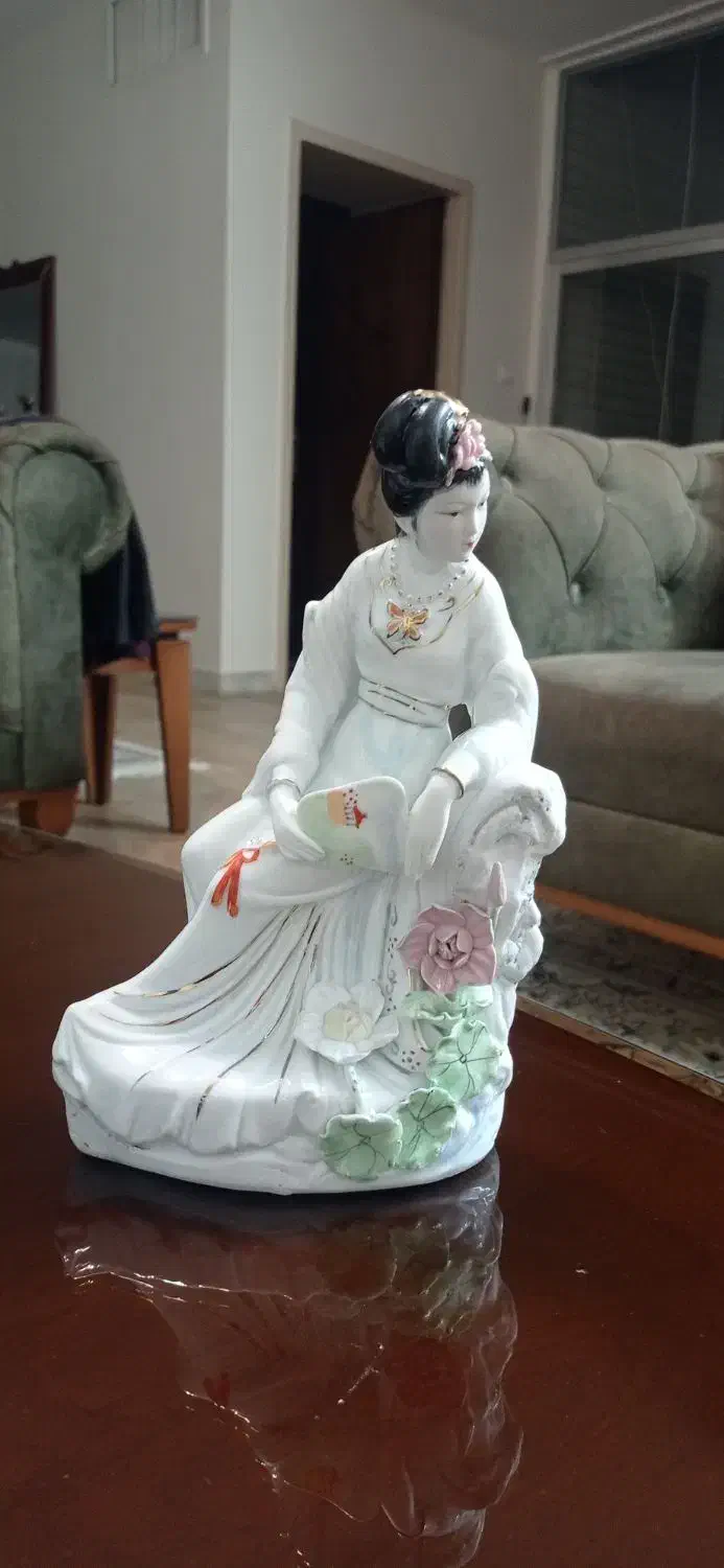 سه عدد مجسمه چینی|مجسمه، تندیس، ماکت|اصفهان, باب الدشت|دیوار