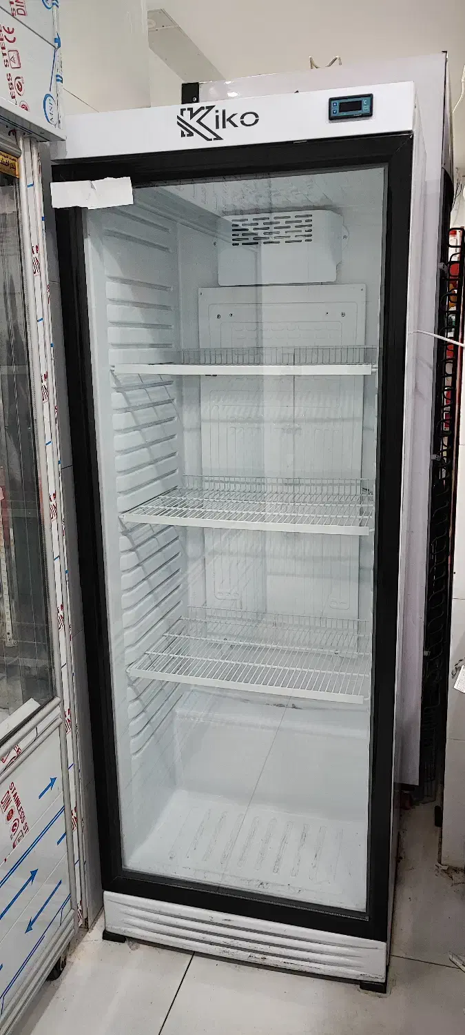 چهار یخچال ایستاده رستوران|کافیشاپ و رستوران|شیراز, باغ تخت|دیوار