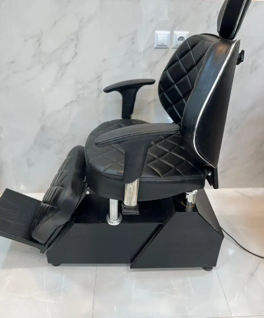 صندلی میکاپ طرح برقی|آرایشگاه و سالن‌های زیبایی|خلخال, |دیوار