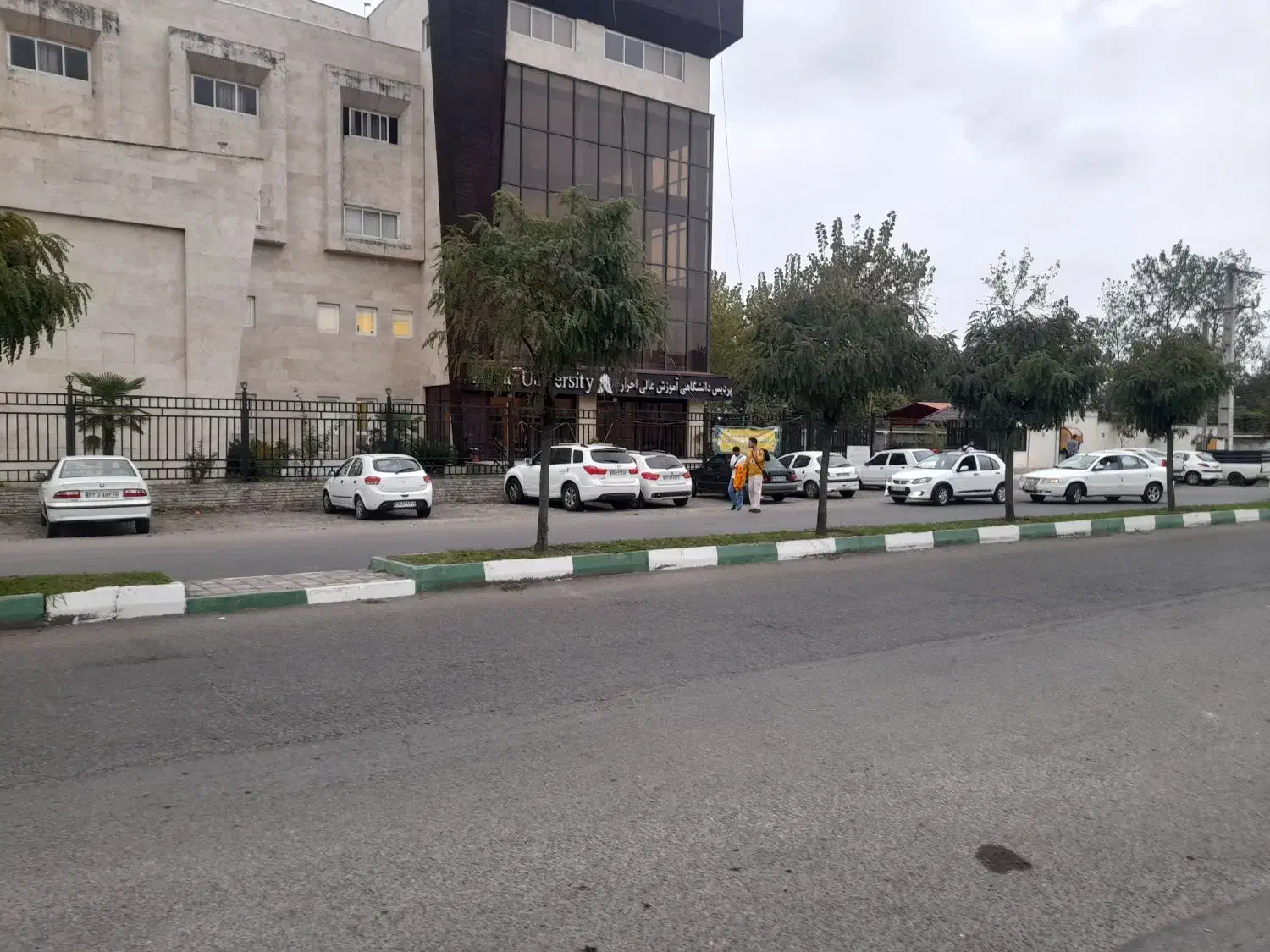 دو پلاک زمین ۱۳۶ متری. تجمیع|فروش زمین و ملک کلنگی|رشت, شهرک احمد خمینی|دیوار