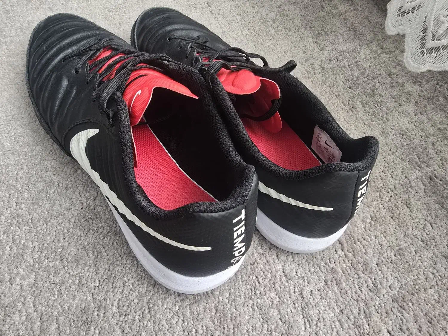 کفش سالنی|تجهیزات ورزشی|شیراز, شهرک قمشه|دیوار