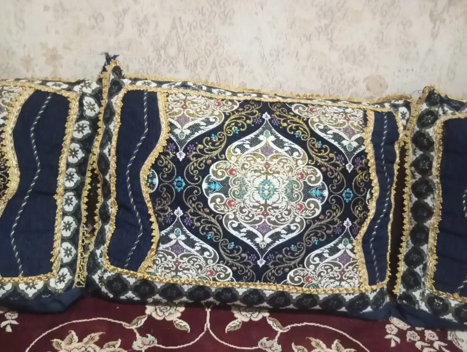 دونه‌ای ۲۵۰|رختخواب، بالش، پتو|کرمان, |دیوار