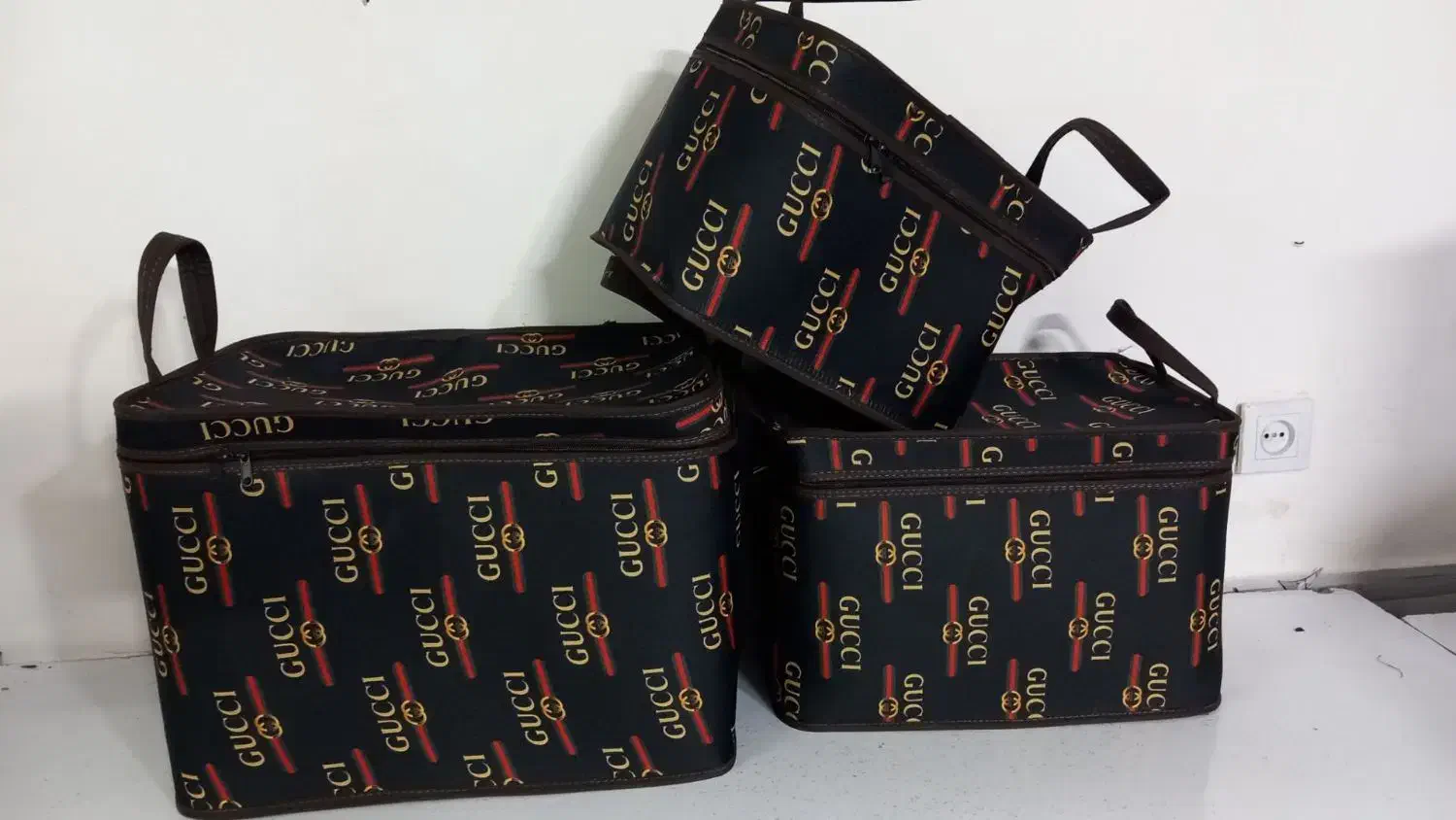 پخش انواع ساک لباس ، کیف دستی ، باکس نظم دهنده|کیف، کفش، کمربند|ساری, |دیوار