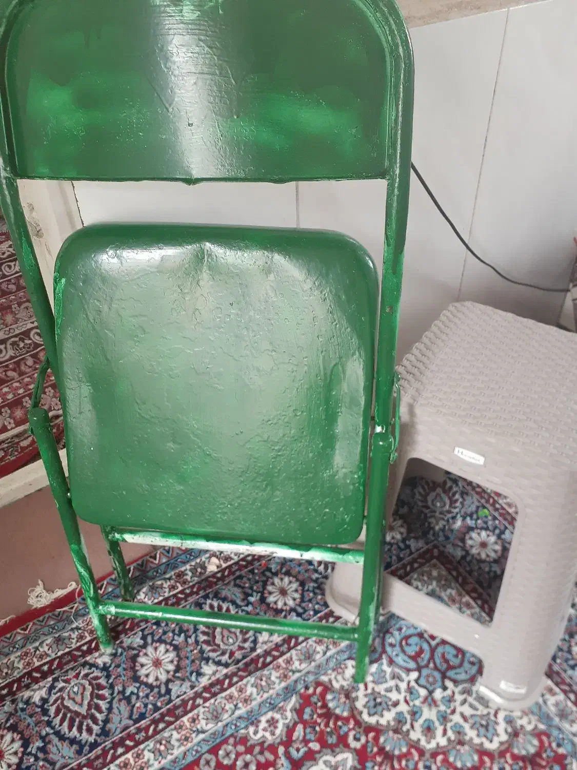 سلام  صندلی تا شو قدیمی و صندلی پلاستیکی اصل|صندلی و نیمکت|کرمانشاه, |دیوار