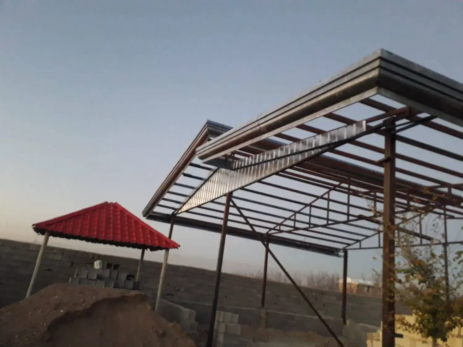 ایرانیت اجرای شیروانی خرپا پیشانی سردری آلاچیق|خدمات پیشه و مهارت|چهاردانگه (تهران), |دیوار