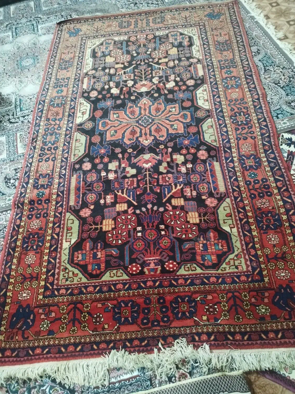 فرش دستبافت|فرش|خرم‌آباد, |دیوار