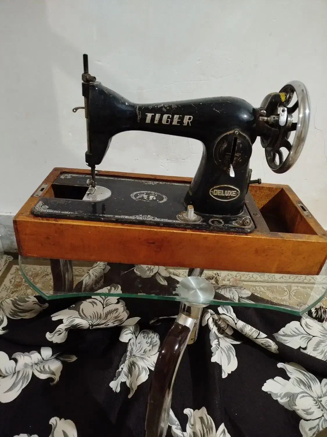 چرخ خیاطی کارکرده|چرخ خیاطی و ریسندگی|سبزوار, کلاته سیفر|دیوار