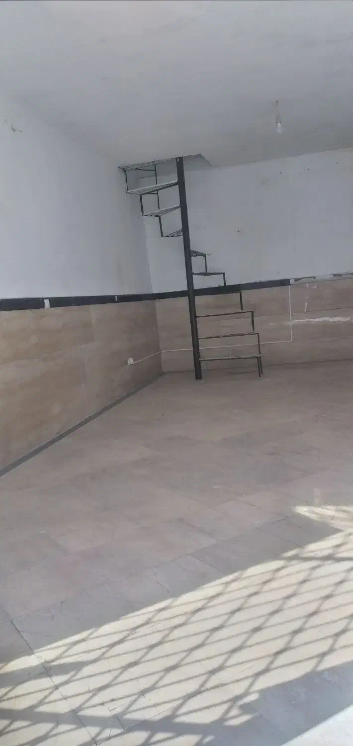 مغازه ۴۰ متر + ۴۰ متر بالکن سه‌فاز گاز کرکره برقی|اجارهٔ مغازه و غرفه|پردیس, شهرک صنعتی خرمدشت فاز ۷|دیوار