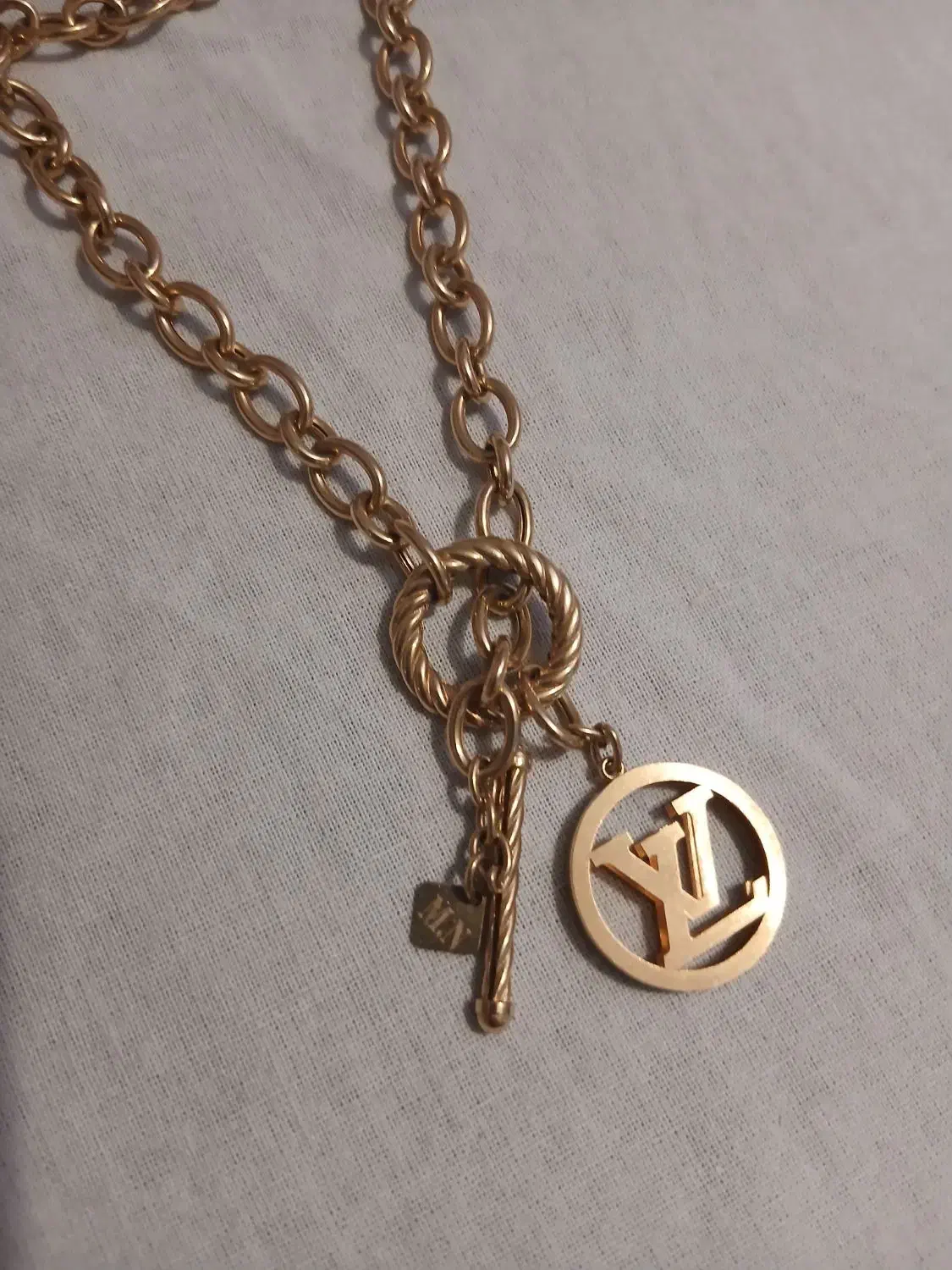 طلا|جواهرات|کرج, اتحاد|دیوار