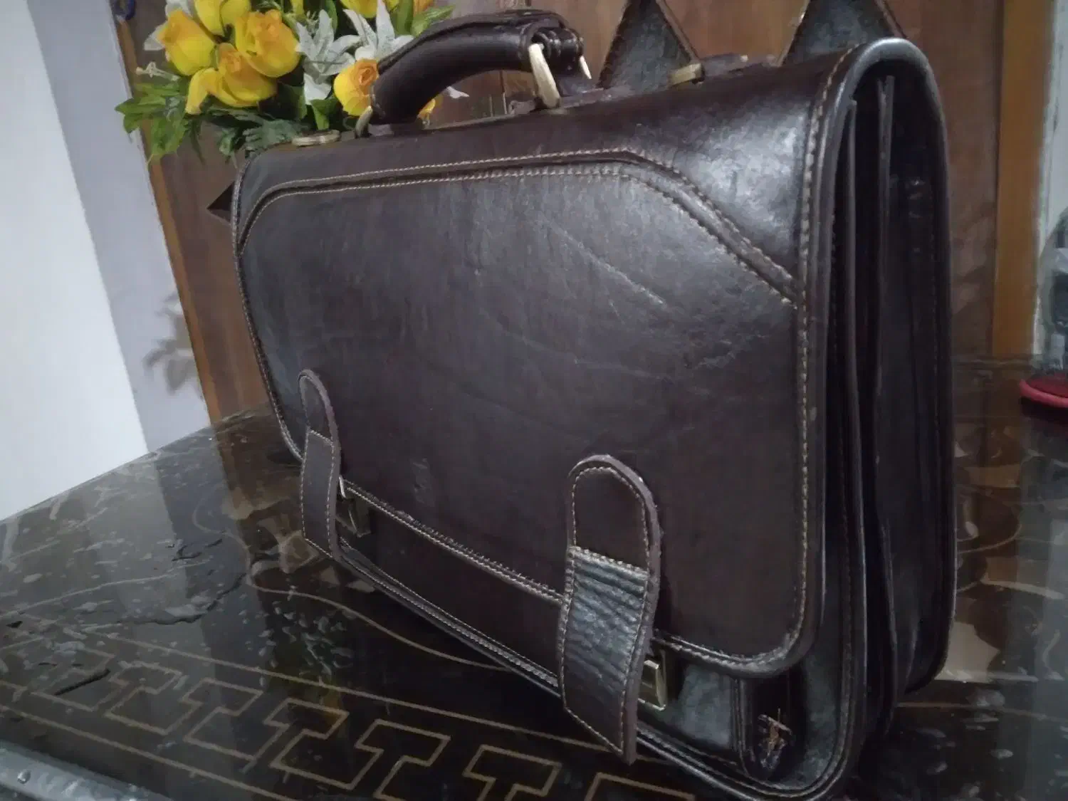 کیف تمام چرم گاوی|کیف، کفش، کمربند|رشت, منظریه|دیوار