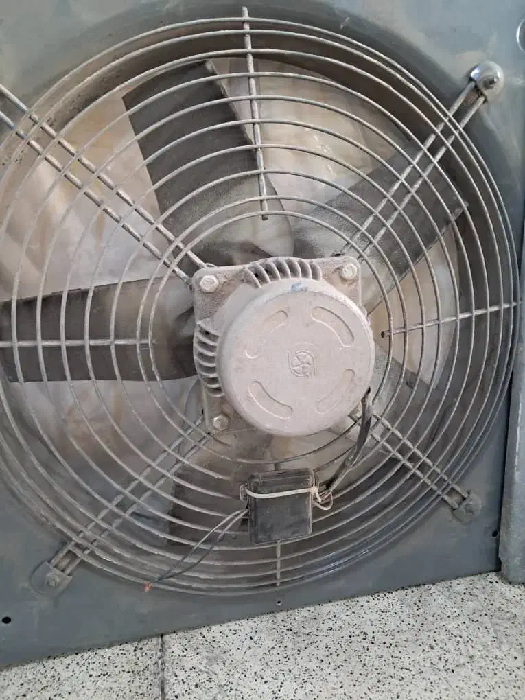 فن هواکش بار جدید سمساری بزرگ نو و دست دوم سورنا|پنکه و تصفیه‌کنندهٔ هوا|مسجد سلیمان, |دیوار