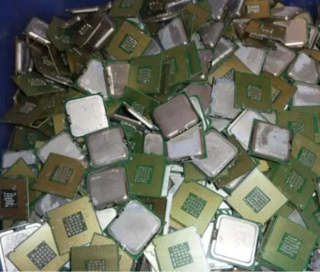 جمع کردن کیس های خراب قدیمی وسوخته|قطعات و لوازم جانبی رایانه|گلپایگان, |دیوار