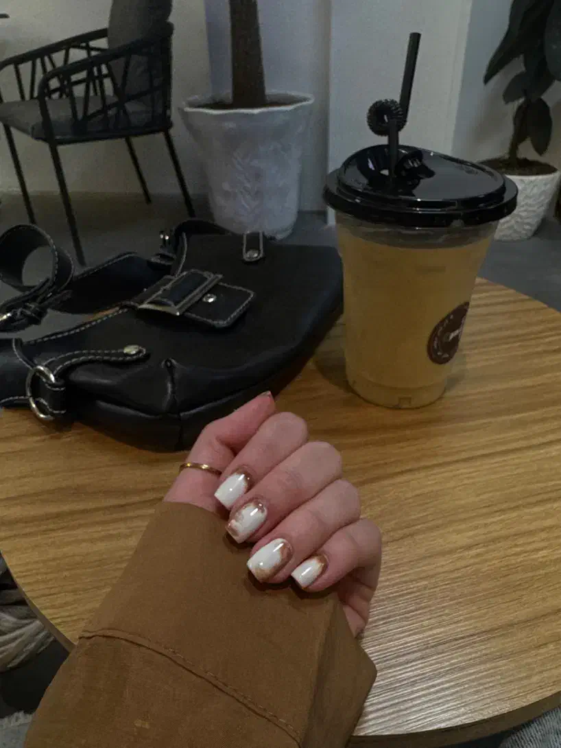 نیازمند مدل برای خدمات ناخن|خدمات آرایشگری و زیبایی|دوگنبدان, |دیوار