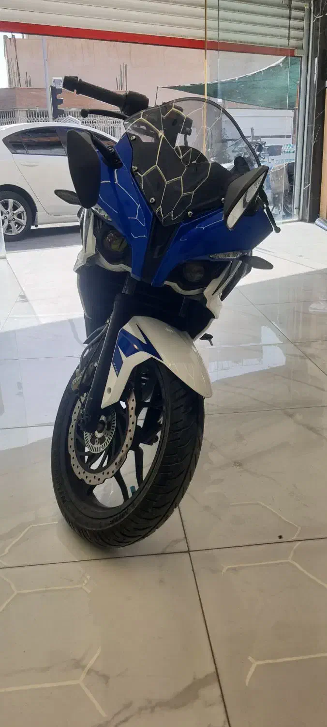 rs200|موتورسیکلت|اصفهان, باغ گلها|دیوار