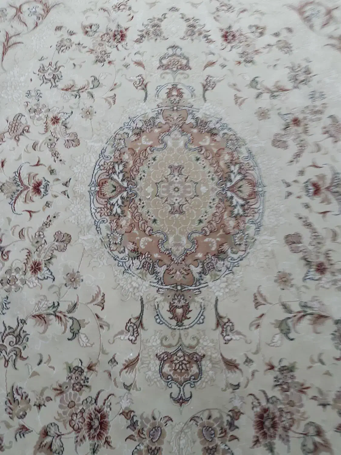 فرش نگین مهستان کاشان سالم ۱۲۰۰ شانه ۳۶۰۰ تراکم|فرش|رودهن, |دیوار