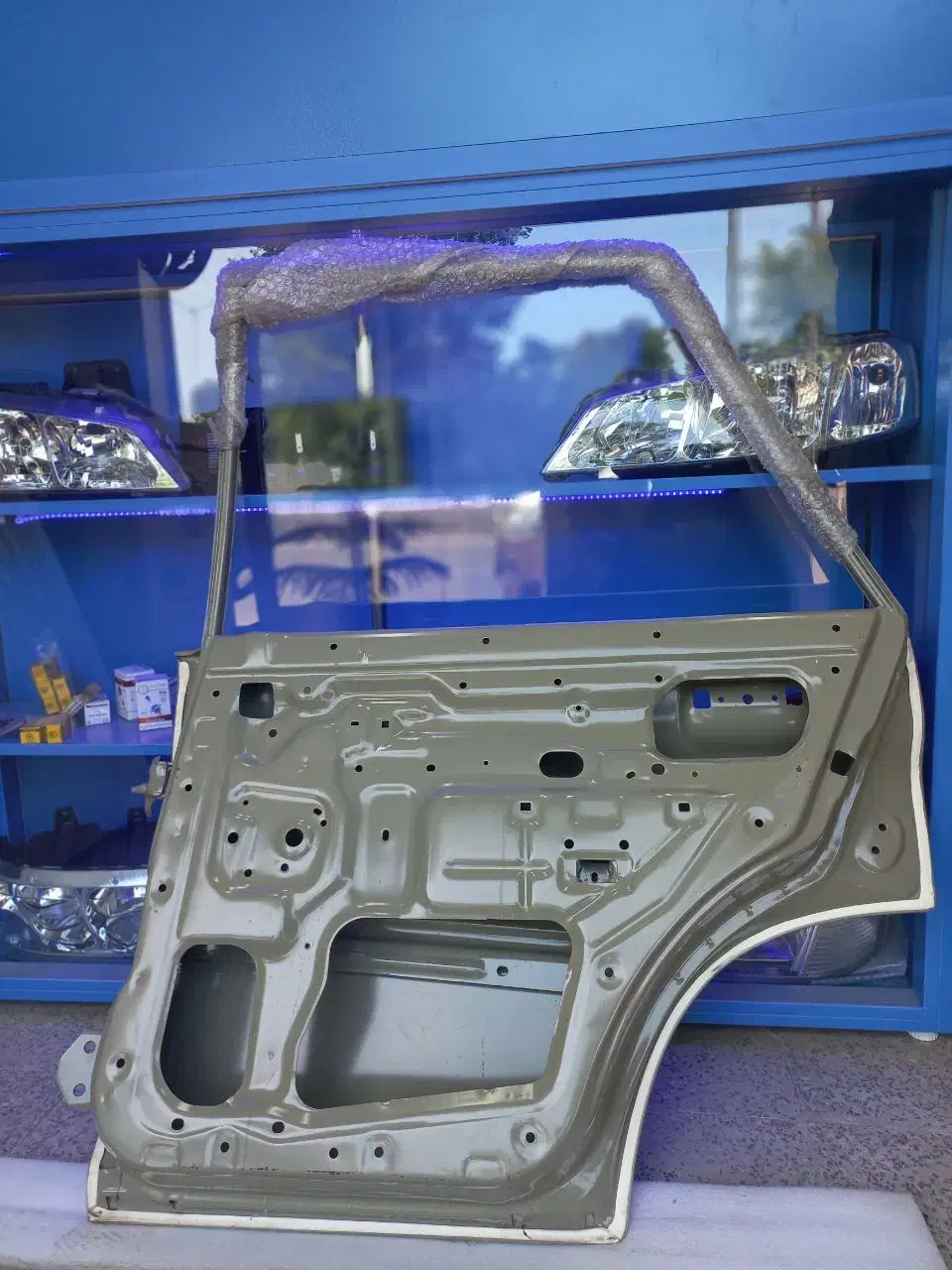 کاپوت جلو ۲۰۶ همگام فقط ۴/۳۰۰|قطعات یدکی و لوازم جانبی|رشت, حومه رشت|دیوار