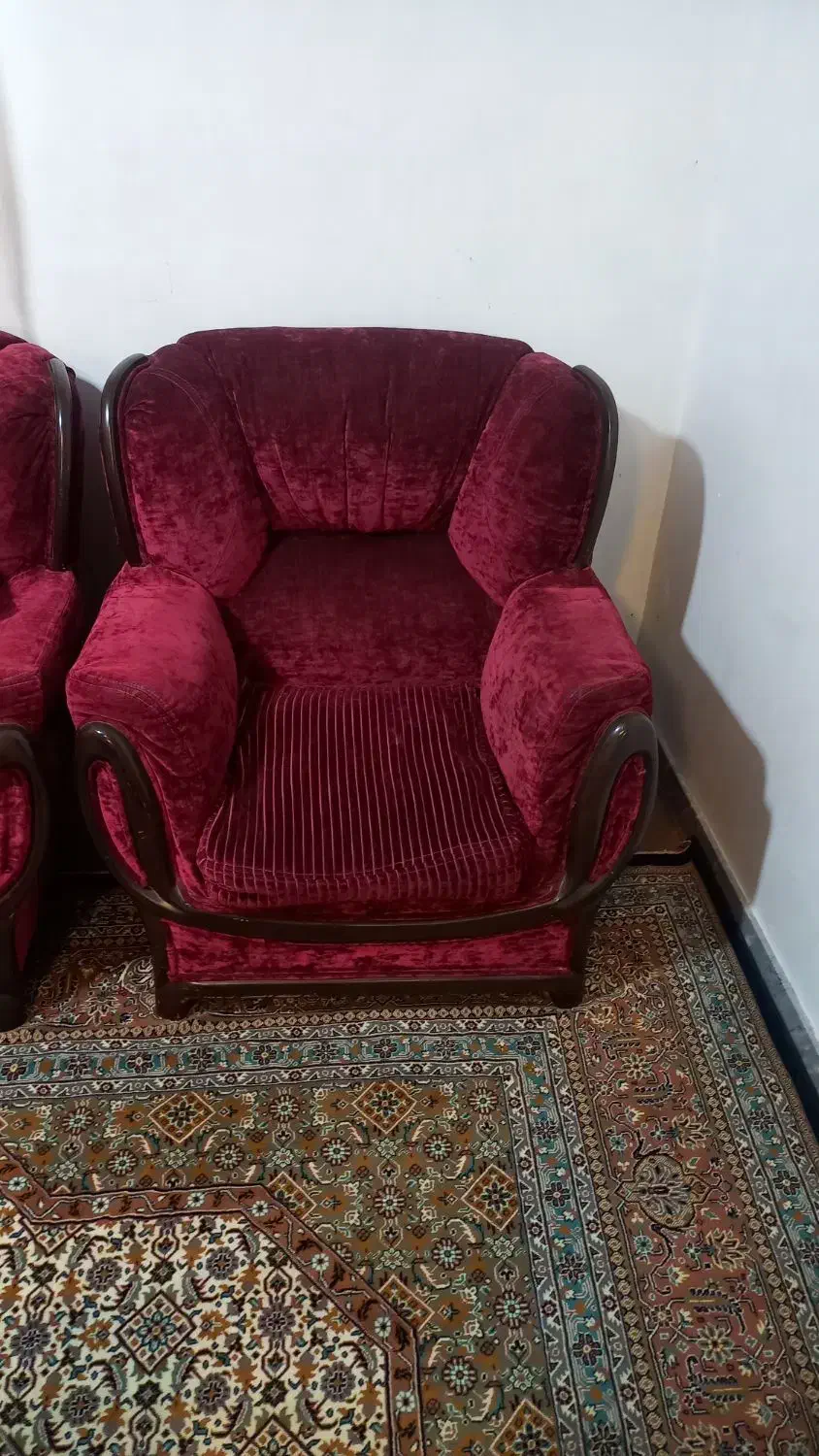 مبل راحتی مخمل بدون پارگی سالم بدون ایراد|مبلمان خانگی و میز عسلی|مشگین شهر, |دیوار