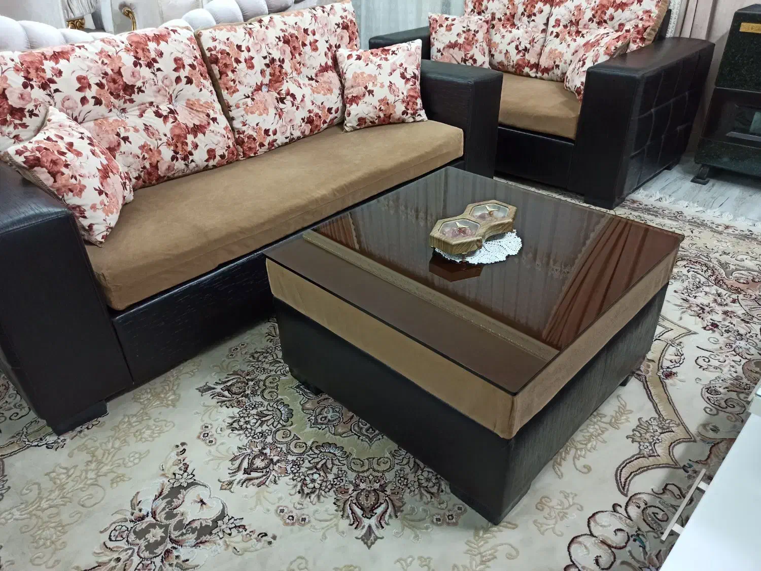 مبلمان راحتی ۷نفره|مبلمان خانگی و میز عسلی|ری, سیزده آبان|دیوار