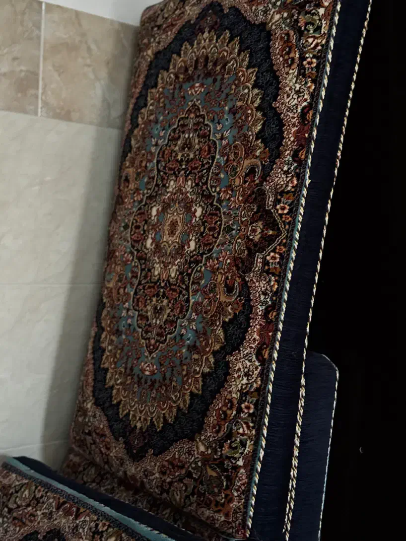 یک جفت پشتی|پشتی|رفسنجان, |دیوار