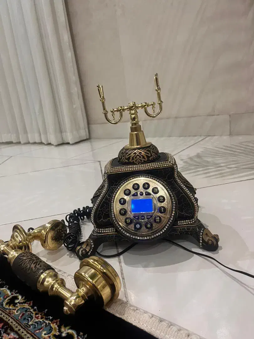تلفن رومیزی کلاسیک طرح آنتوان|تلفن رومیزی|تهران, بروجردی|دیوار