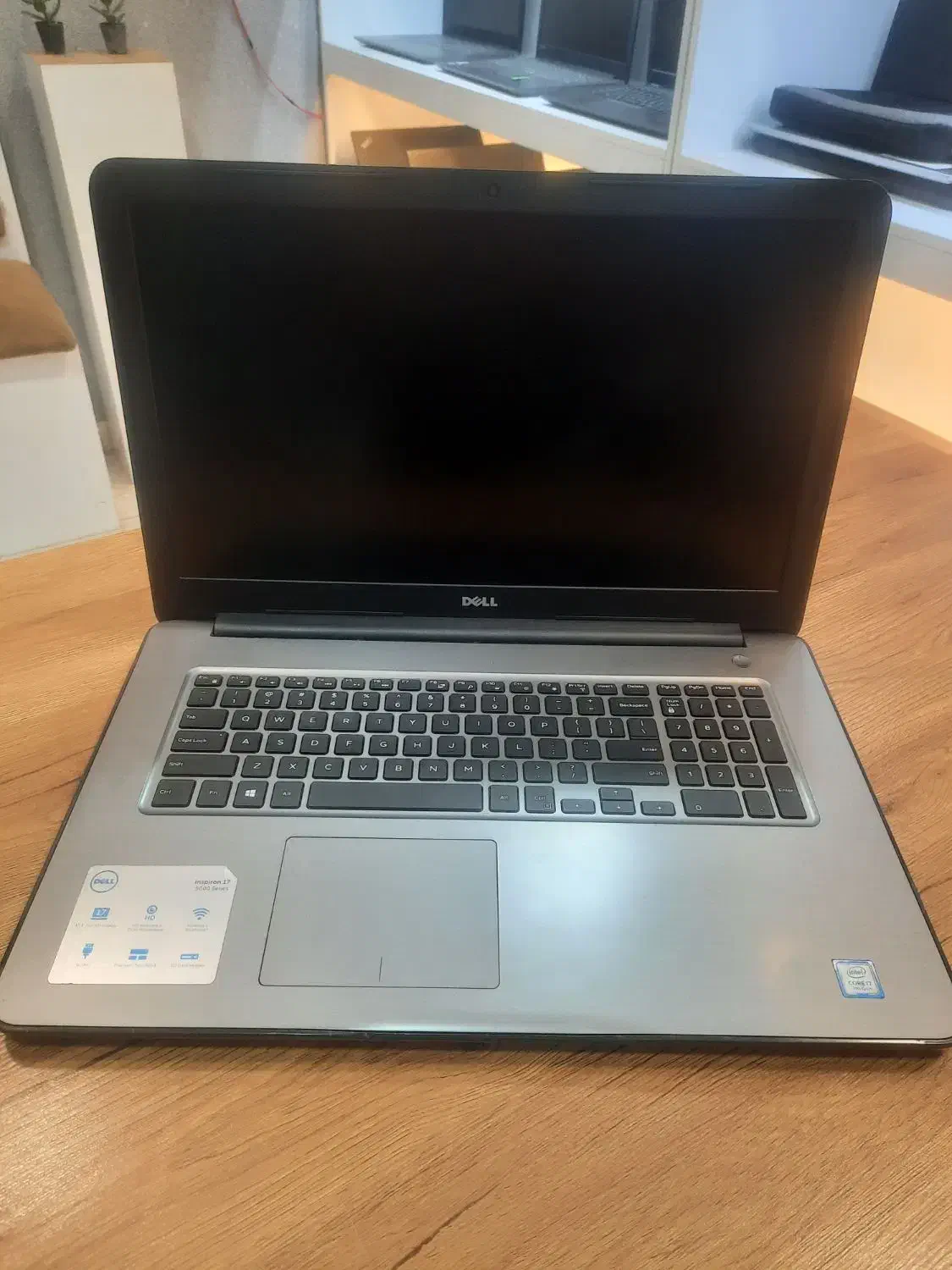 لپ تاپ DELL i7 نسل7 با ۴ گیگ گرافیک مجزا|رایانه همراه|مشهد, شهید بهشتی|دیوار