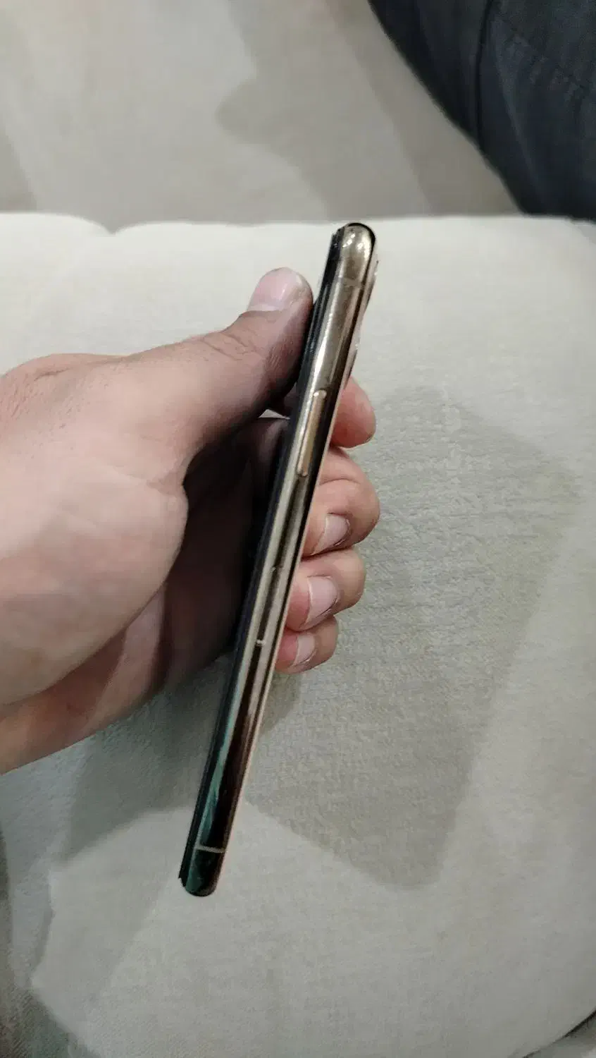 اپل iPhone 11 Pro با حافظهٔ ۲۵۶ گیگابایت|موبایل|دهگلان, |دیوار