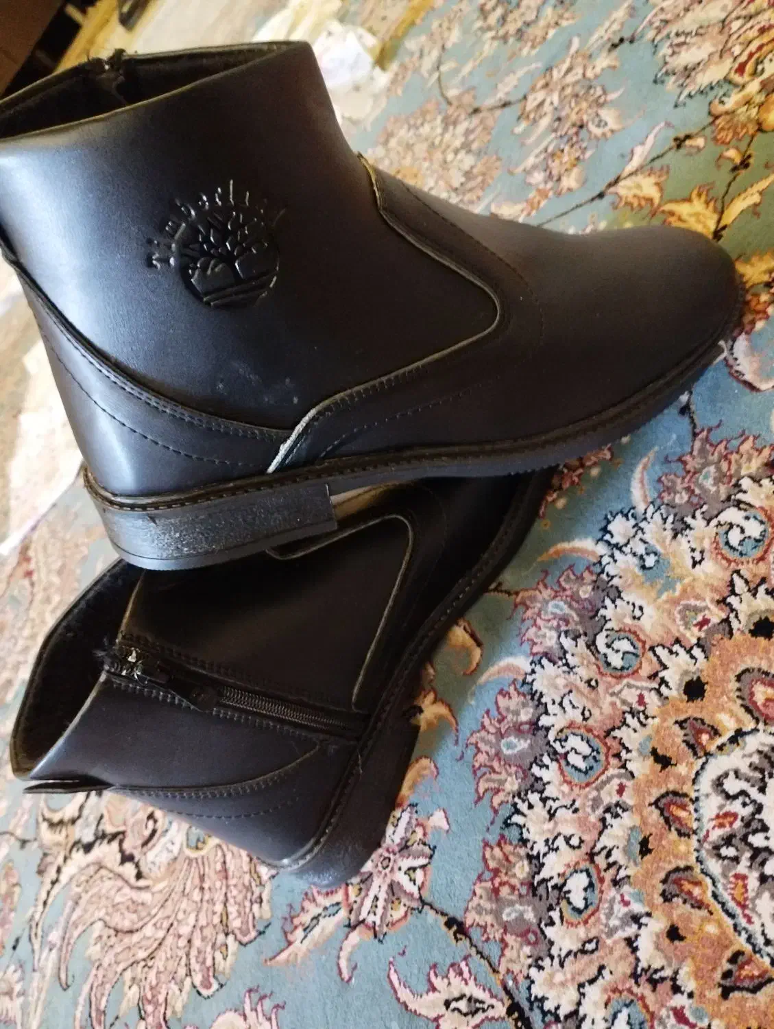 نیم بوت نو|کیف، کفش، کمربند|میانه, |دیوار