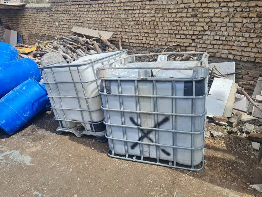 مخزن ۱۰۰۰لیتری استوک|ظروف نگهدارنده، پلاستیکی، یک‌بارمصرف|بومهن, |دیوار