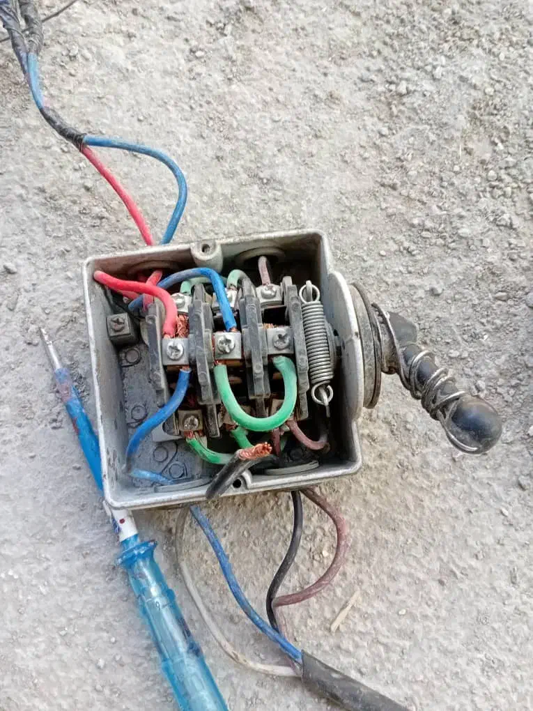 نیازمند شاگرد برقکار|استخدام معماری، عمران و ساختمانی|بروجن, |دیوار