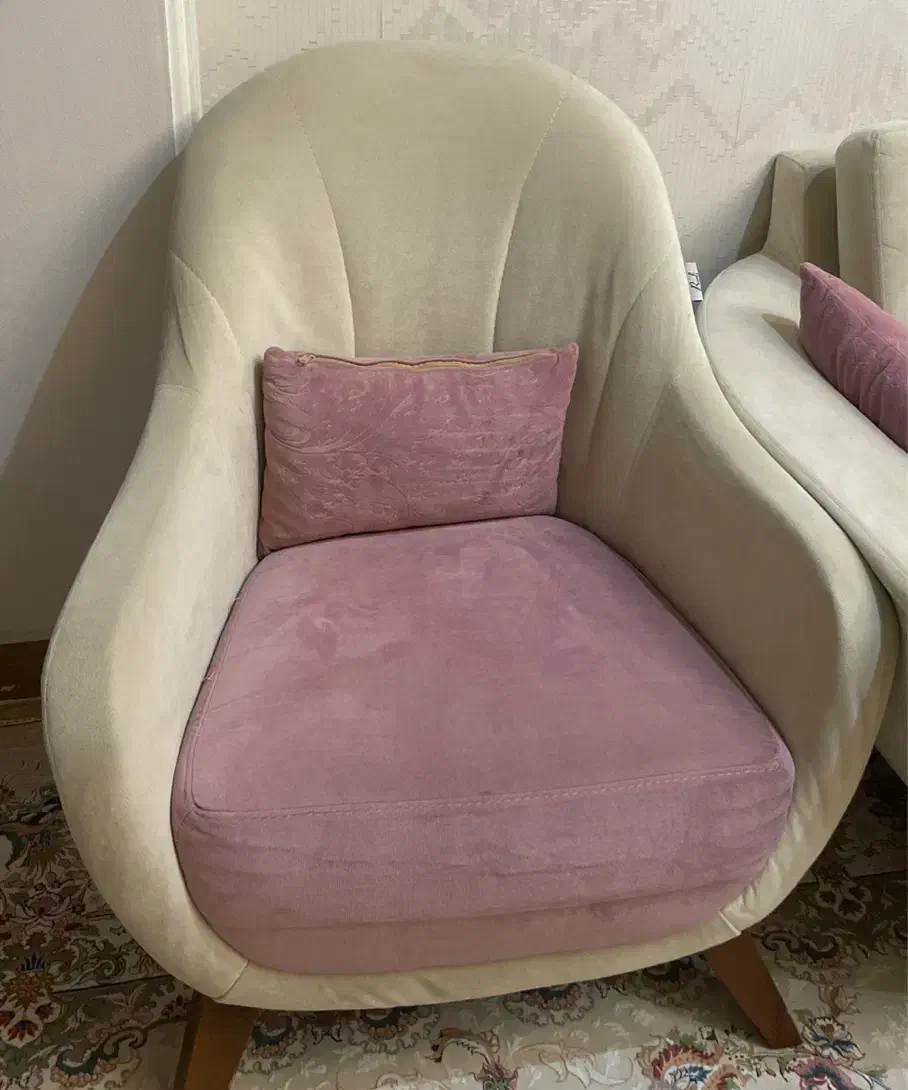 مبل رنگ یاسی|مبلمان خانگی و میز عسلی|رشت, استادسرا|دیوار