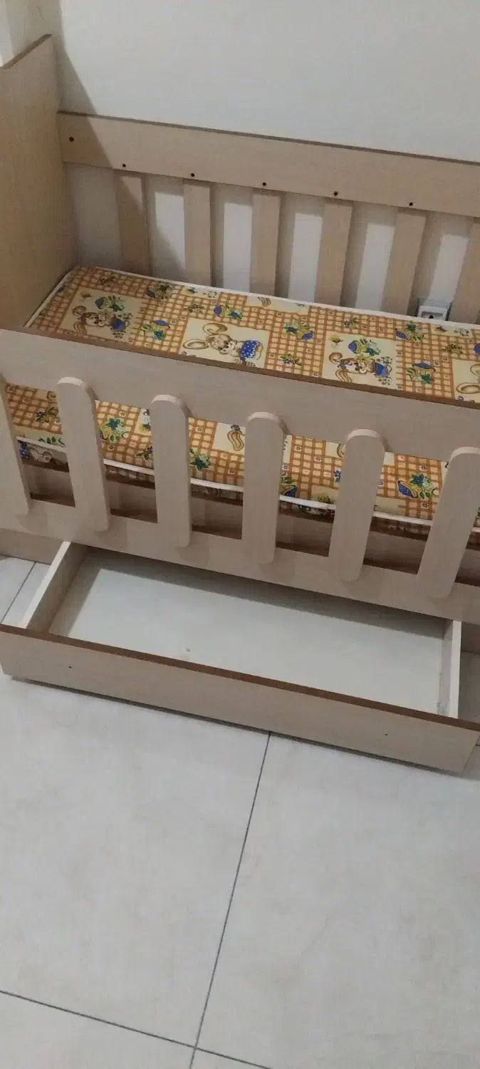 تخت و کمد کودک|تخت و سرویس خواب|تهران, قصر فیروزه ۱|دیوار