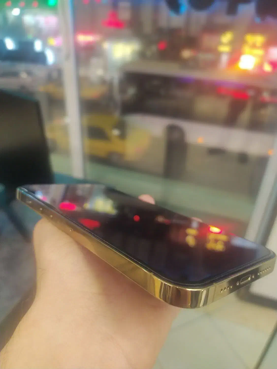 iPhone 13 Pro Max|موبایل|قم, صفائیه|دیوار