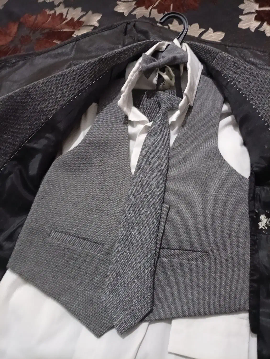 کت شلوار بچه گانه نو|لباس|قم, قلعه کامکار|دیوار