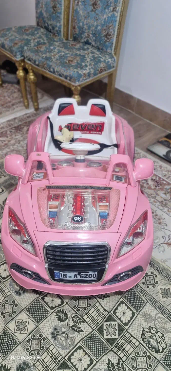 ماشین شارژی موزیکال دو موتوره دو نفره|اسباب‌بازی بچه|ساری, |دیوار