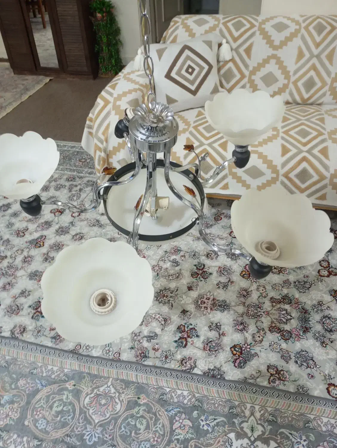 لوستر|لوستر و چراغ آویز|قم, باجک دو|دیوار