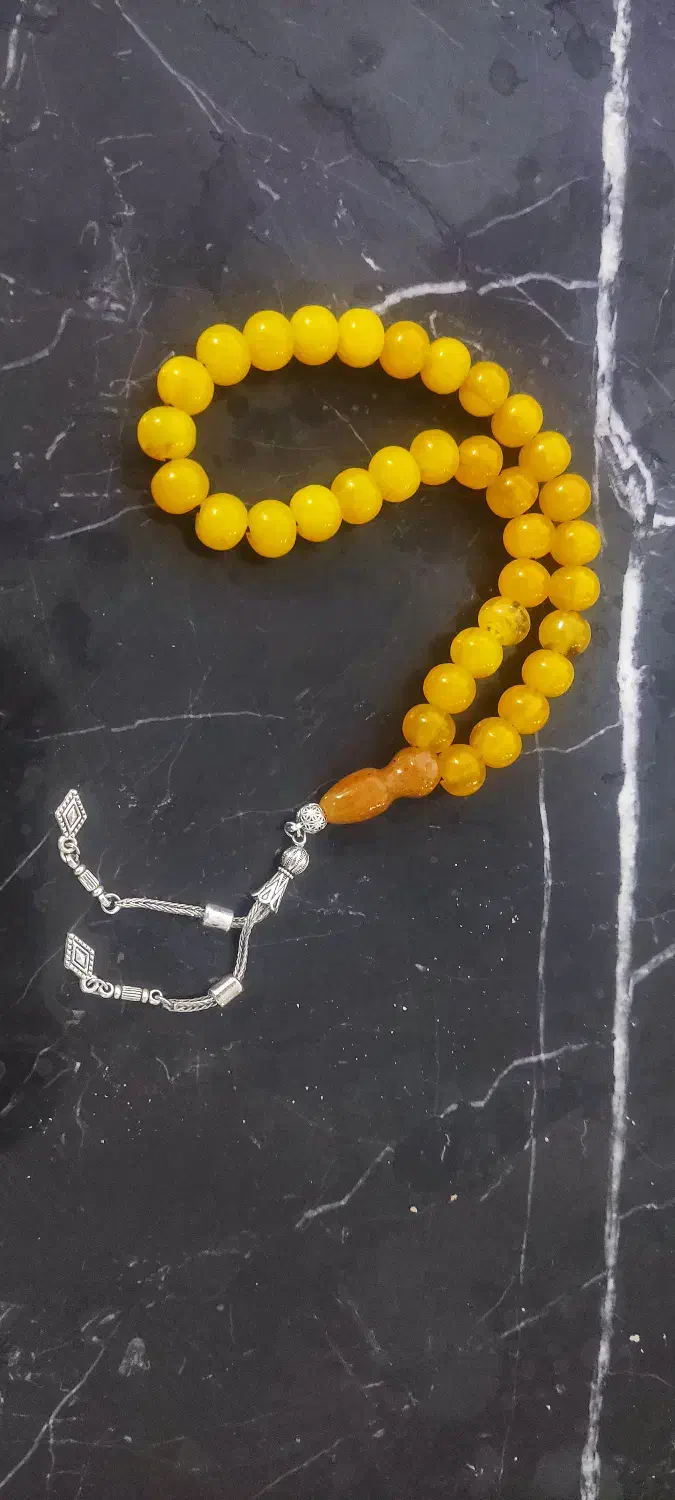 تسبیح کهربا|کلکسیون اشیاء عتیقه|ماکو, |دیوار