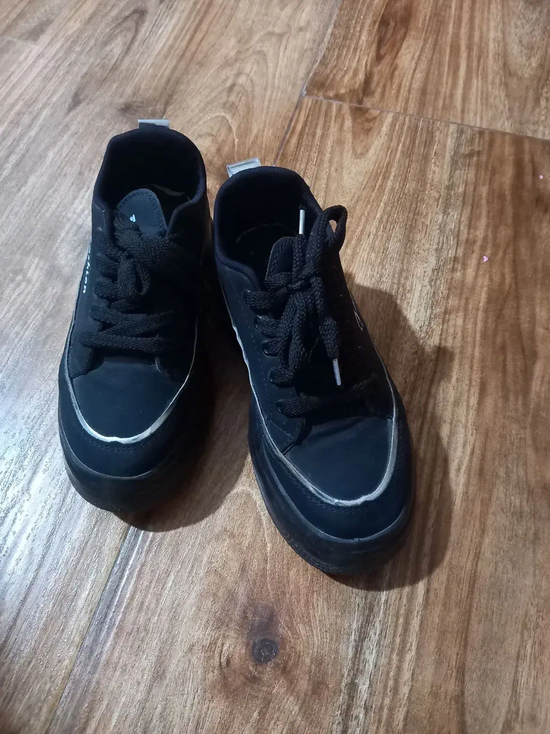 کتونی در حد نو|کیف، کفش، کمربند|گرگان, |دیوار