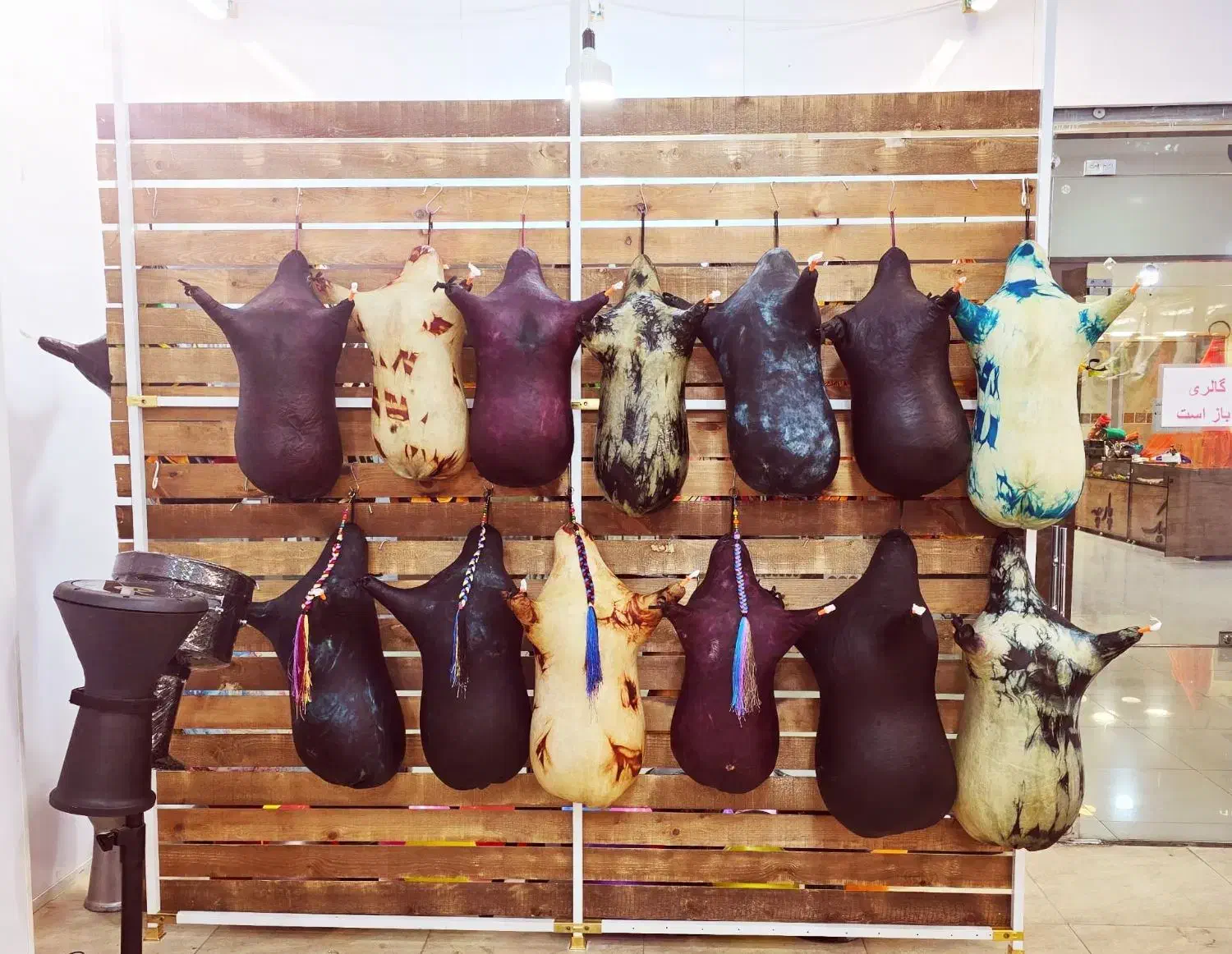 کارگاه تولید جفتی با پوس استاد|سازهای بادی|سیرجان, |دیوار