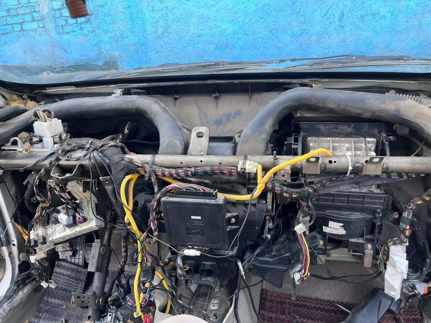 باطری سازی سیار تعمیر در محل|خدمات موتور و ماشین|کرج, گوهردشت|دیوار